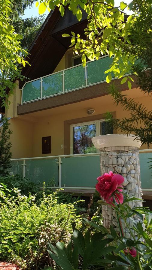 Keller Apartmanok Hajdúszoboszló Екстериор снимка