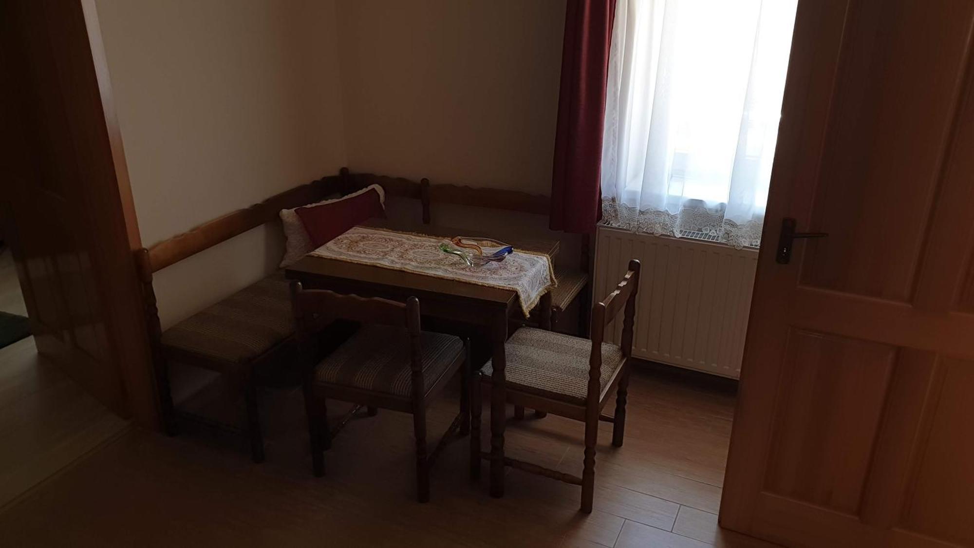 Keller Apartmanok Hajdúszoboszló Стая снимка