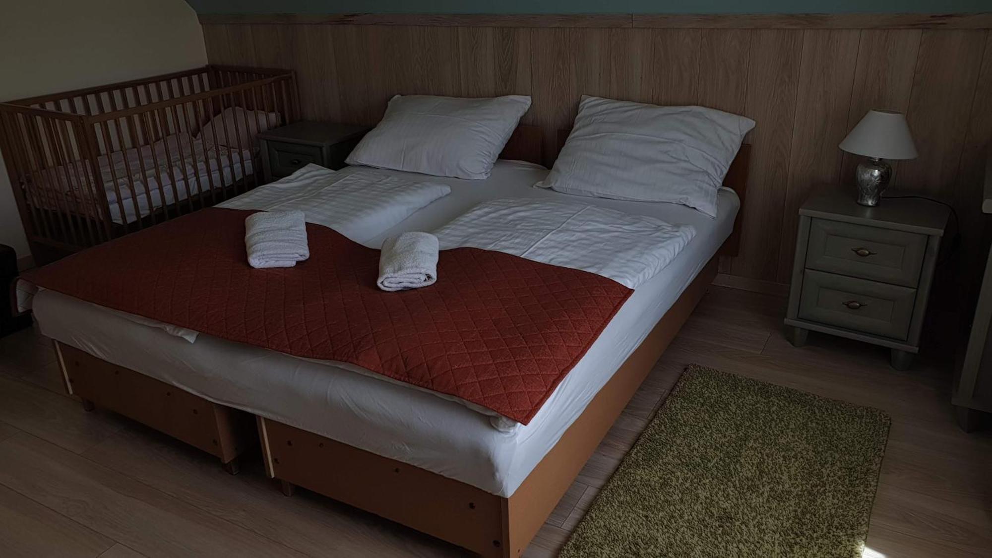 Keller Apartmanok Hajdúszoboszló Стая снимка