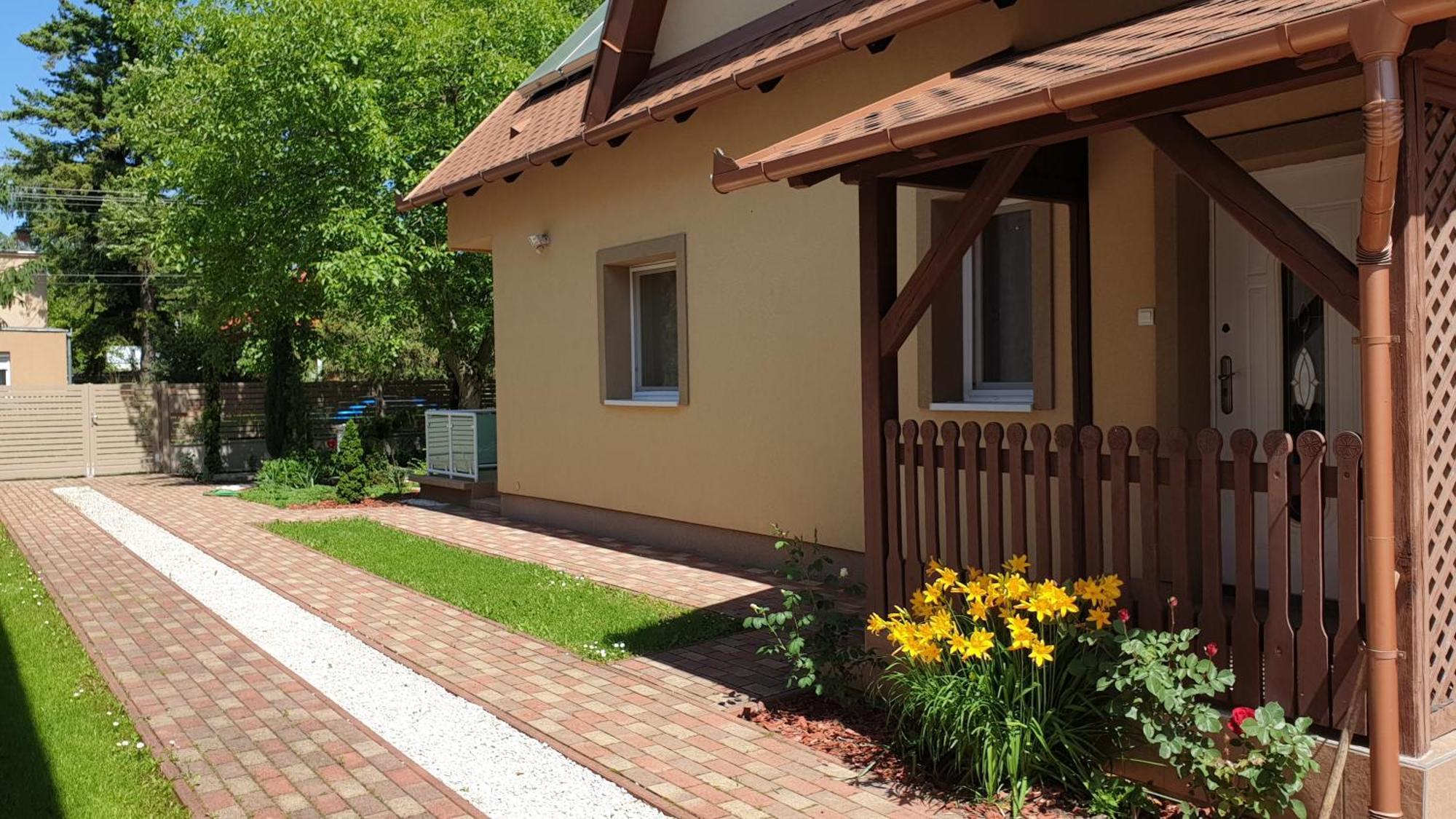 Keller Apartmanok Hajdúszoboszló Стая снимка